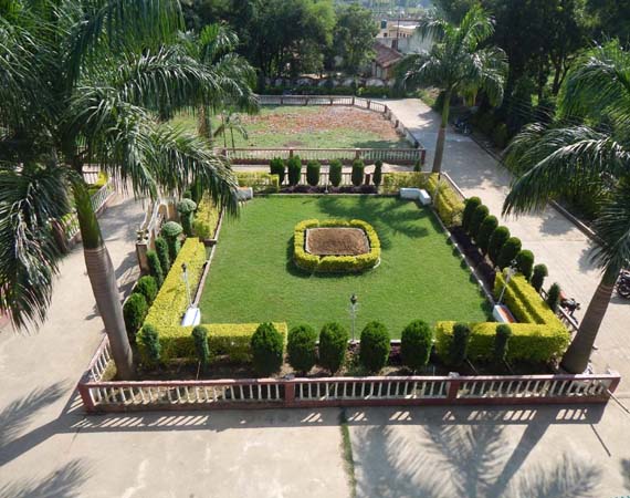 L.B.S. arts and commerce College Baloda Jangir champa c.g.